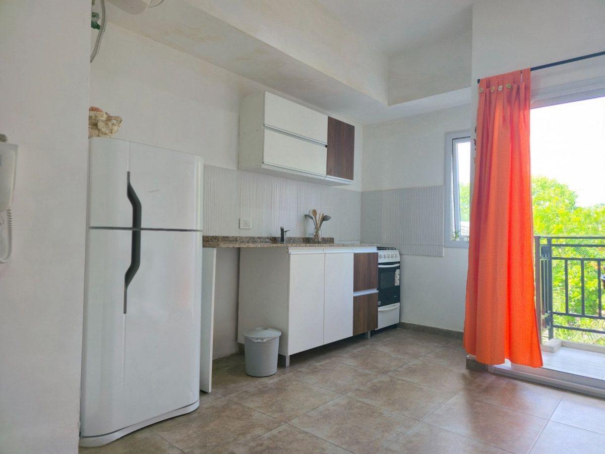 Foto de VENTA 2AMB SAN MARTIN C/BALCON, COCH/CUB, APT PROF, imagen 2