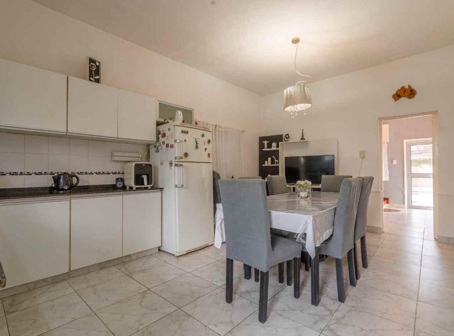 Foto de Venta ph 7 ambientes multifamiliar jardin Caseros, imagen 5