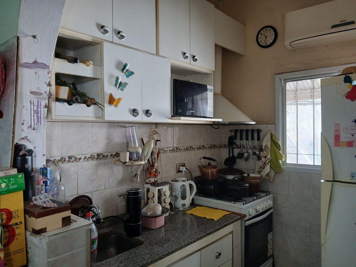 Foto de VENTA CASA 3 AMBIENTES GONZALEZ CATAN, imagen 2