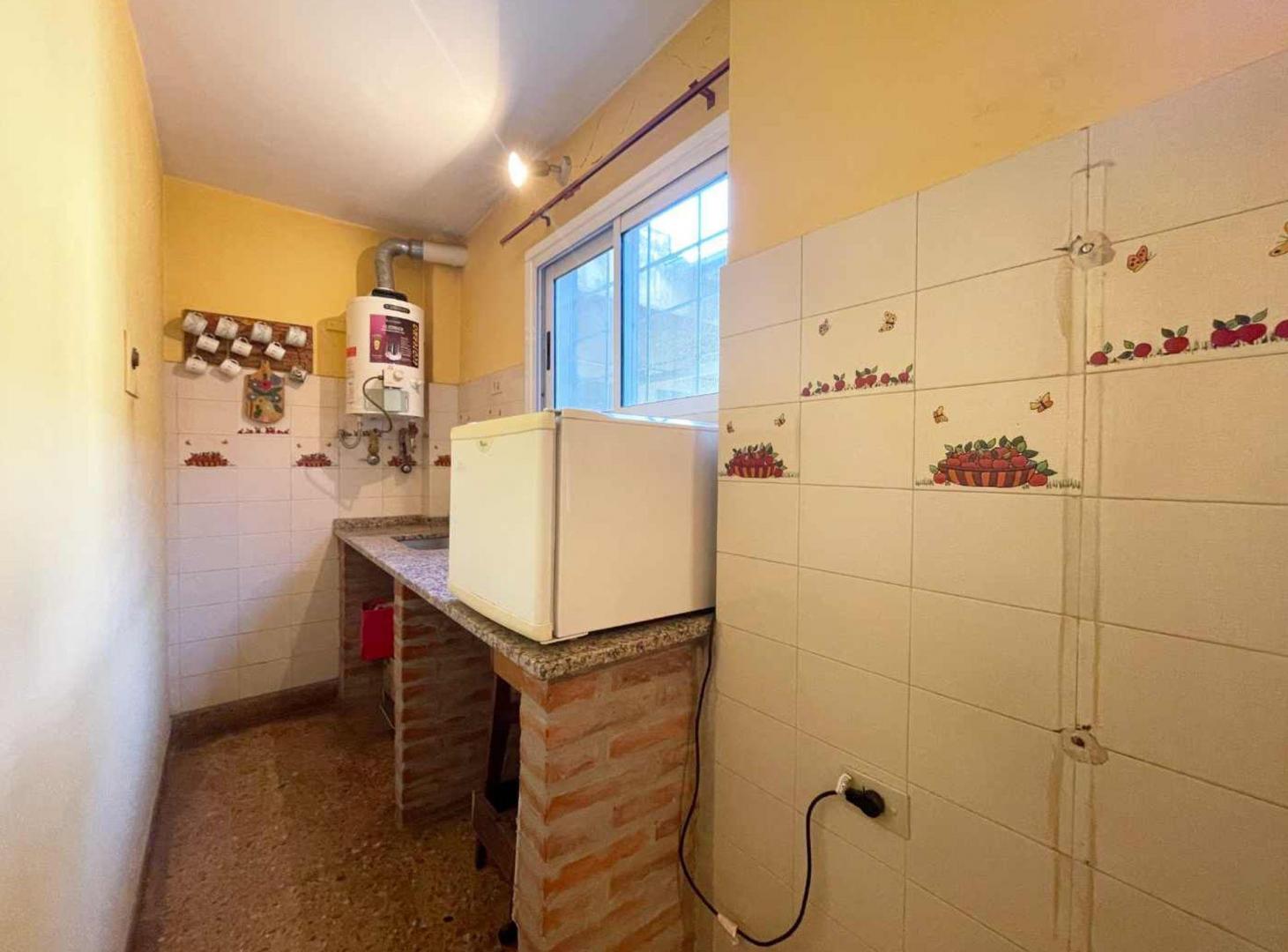 Foto de Venta casa 6 amb patio galpón cochera Villa Raffo, imagen 2