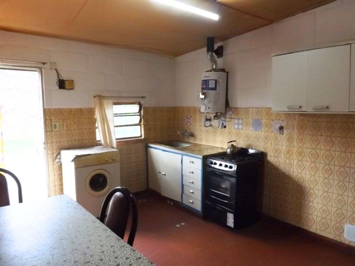 Foto de VENTA CASA 4 AMBIENTES EN LONGCHAMPS CON LOTE, imagen 5