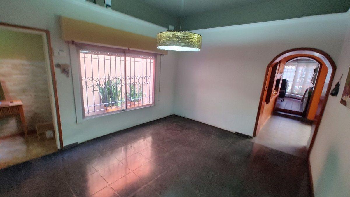 Foto de Venta Casa Lanús Oeste 5 ambientes con quincho, imagen 5