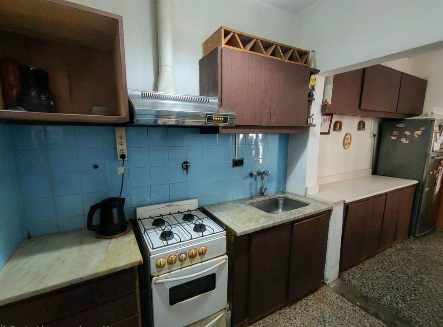 Foto de Venta casa 4 ambientes Villa Ballester a reciclar, imagen 2