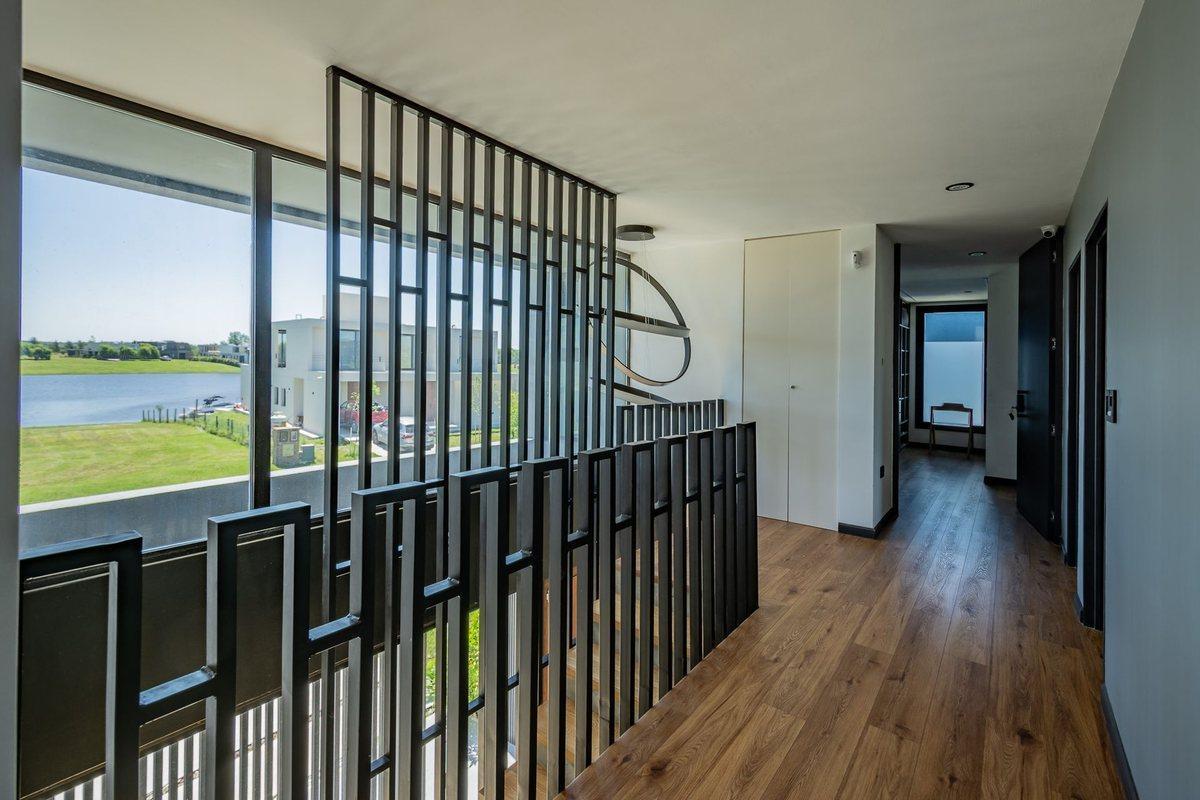 Foto de VENTA DE LUJOSA CASA AL RIO EN EL NAUDIR, imagen 4