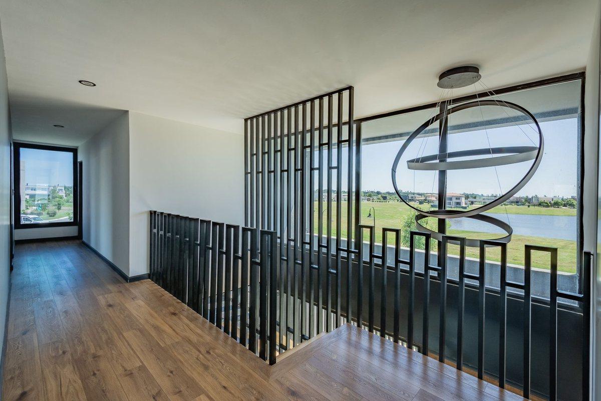 Foto de VENTA DE LUJOSA CASA AL RIO EN EL NAUDIR, imagen 3