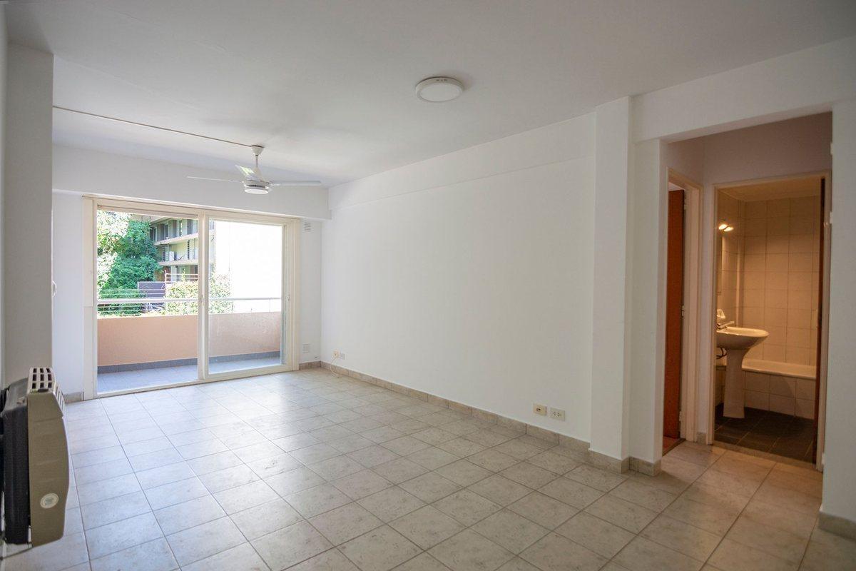 Foto de Alquiler Departamento 2 amb c/cochera San Isidro, imagen 2