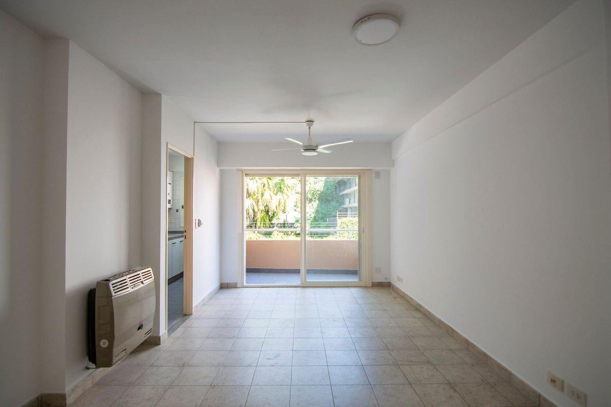 Foto de Alquiler Departamento 2 amb c/cochera San Isidro, imagen 1