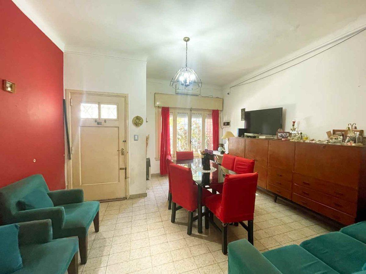 Foto de Venta casa 3 ambientes jardín terraza Ramos Mejía, imagen 3