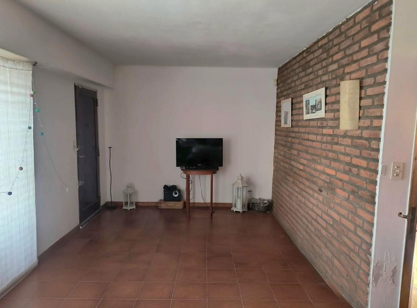 Foto de Venta Casa 4 ambientes jardín Villa Adelina, imagen 1