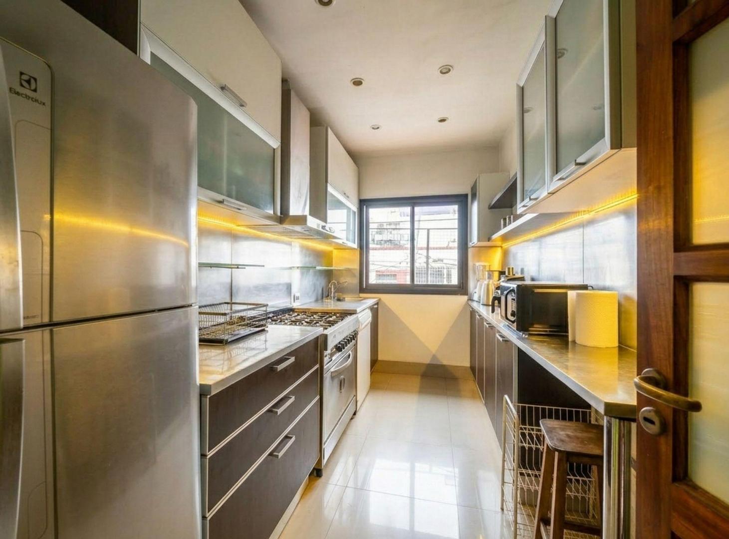 Foto de VENTA PH 4 AMB. MARTINEZ. EXCELENTE UBICACIÓN, imagen 2