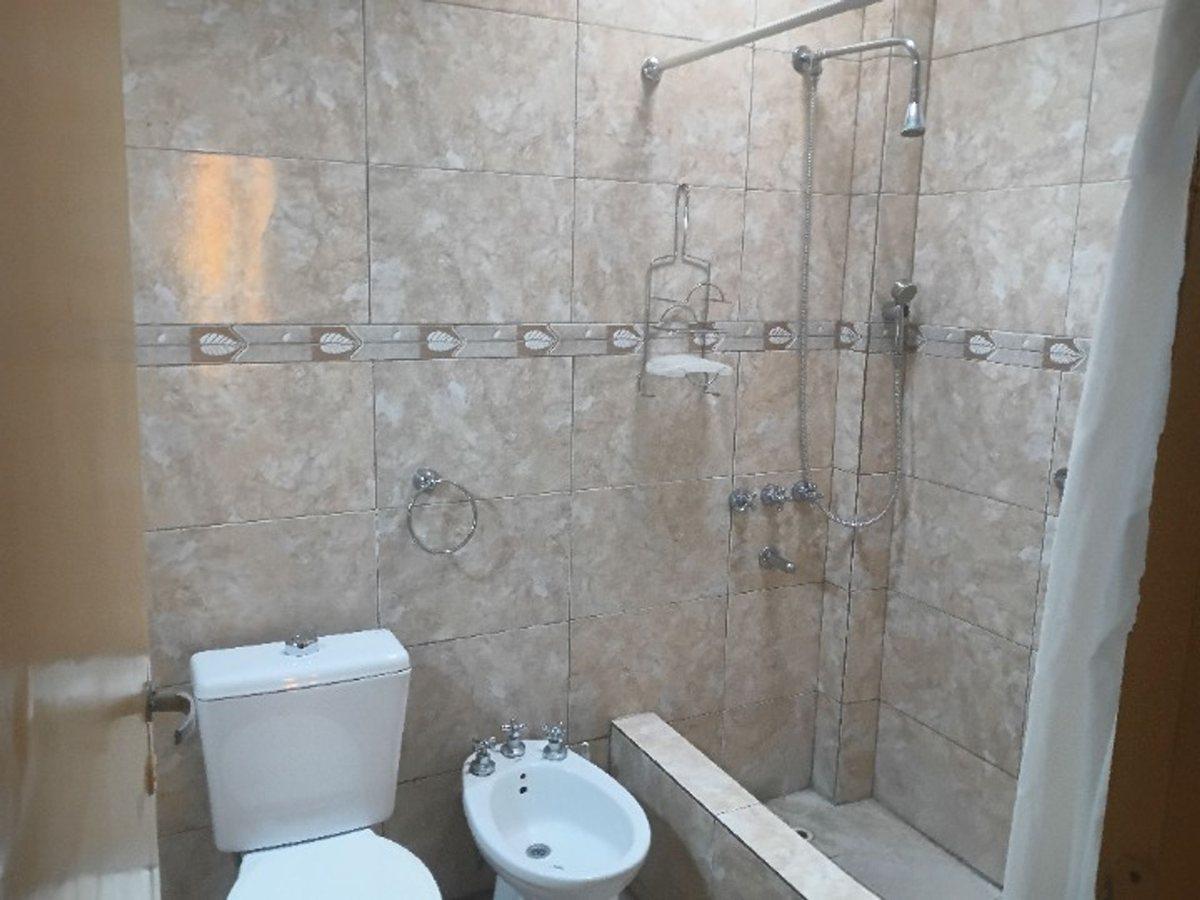 Foto de VENTA CASA 3 AMBIENTES GLEW C/DEPTO ADICIONAL, imagen 4