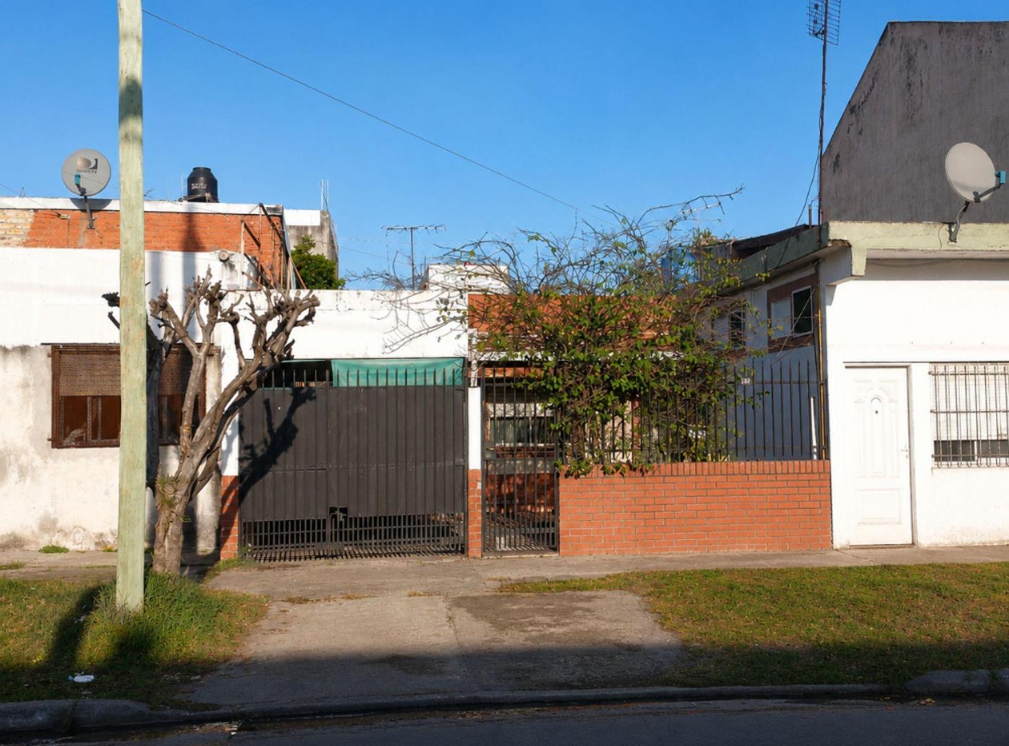 Foto de CASA VENTA 4 AMBIENTES G. DE LAFERRERE CON QUINCHO, imagen 3