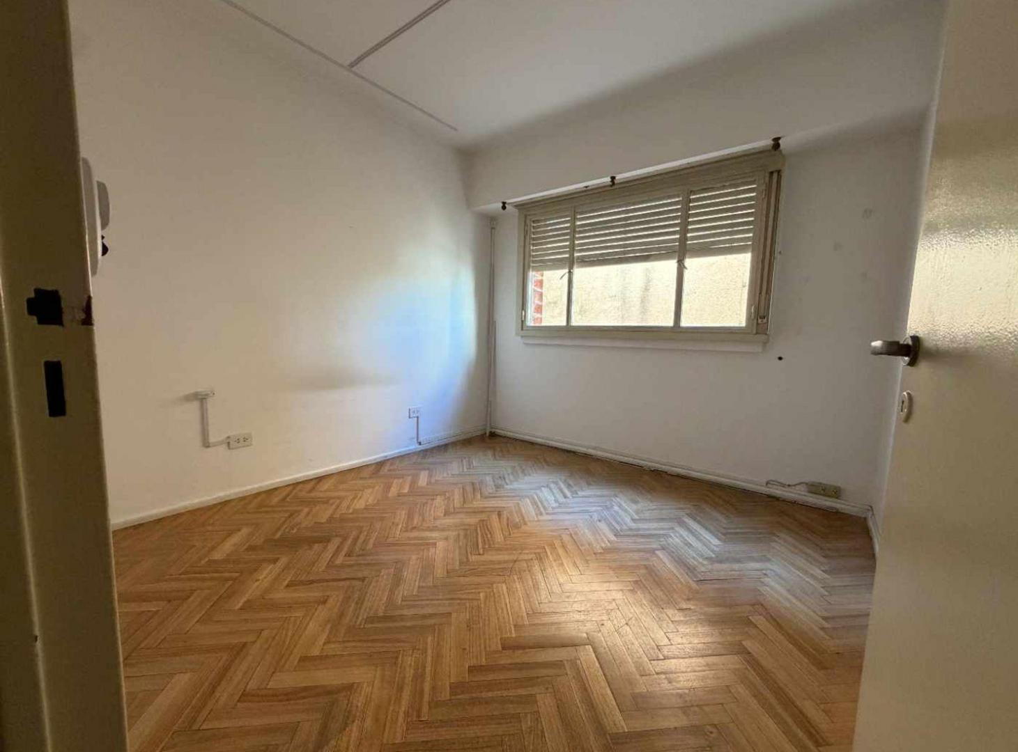 Foto de VENTA DEPARTAMENTO 2 AMBIENTES MARTINEZ CENTRO, imagen 3