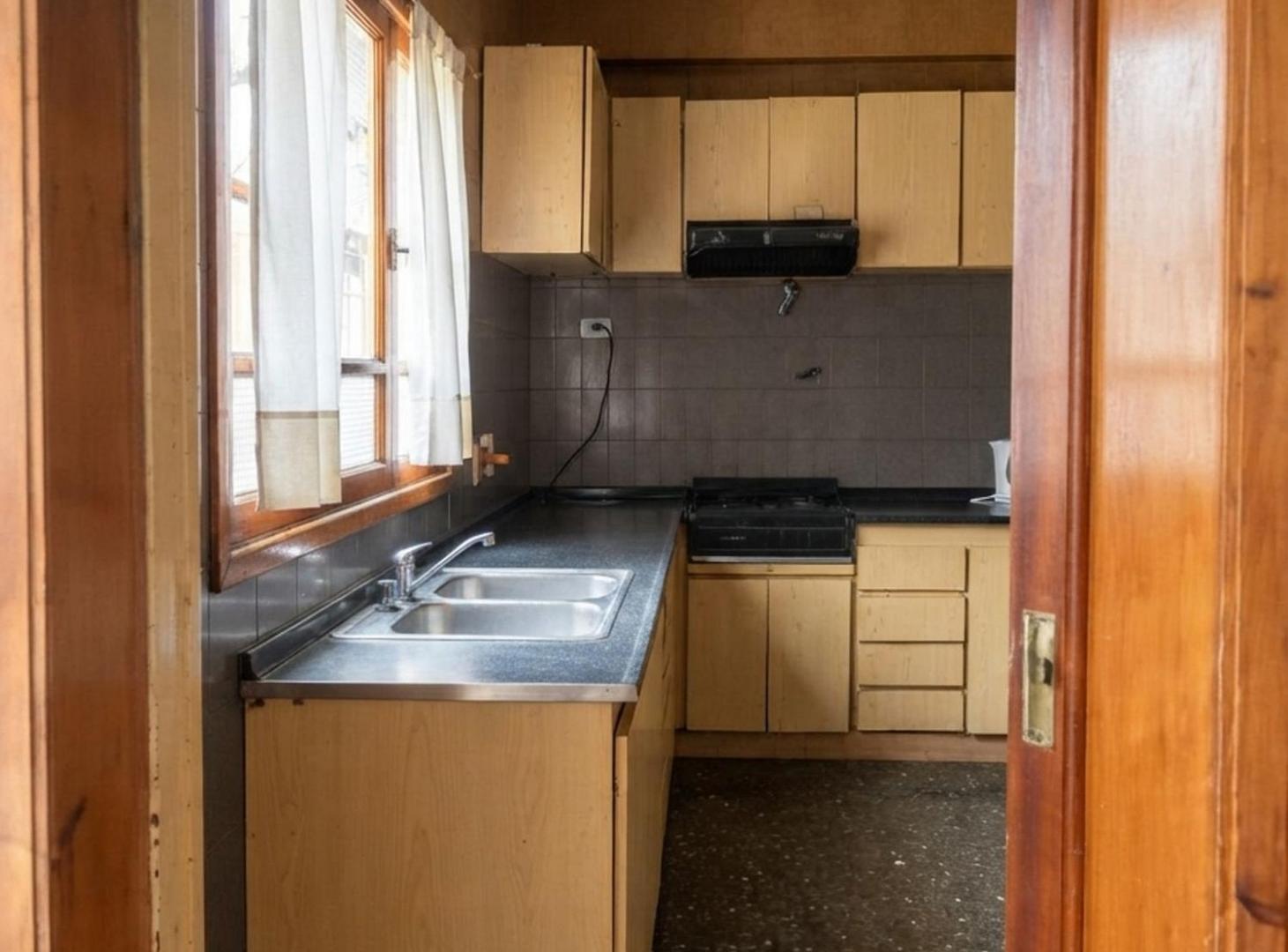Foto de Venta Casa 251 m2 de 4 ambientes en Béccar c/patio, imagen 3