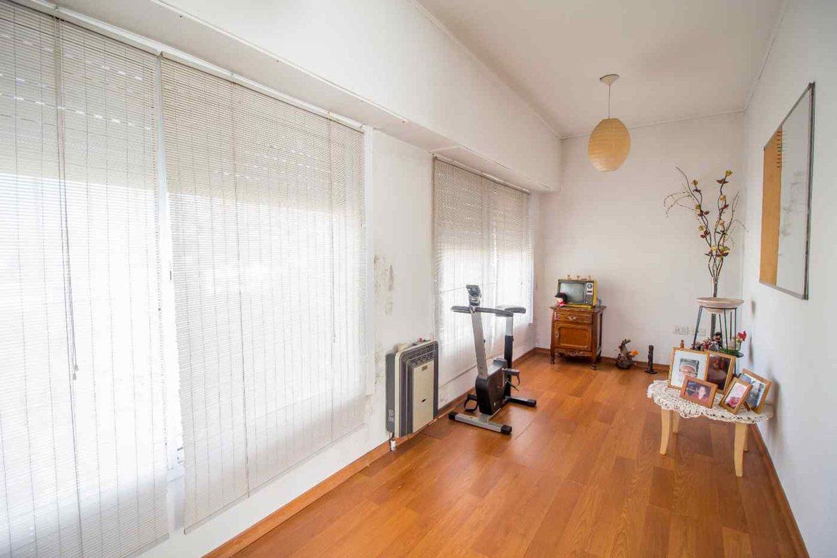 Foto de Venta Casa 8 amb Villa Ballester con Patio/Terraza, imagen 5