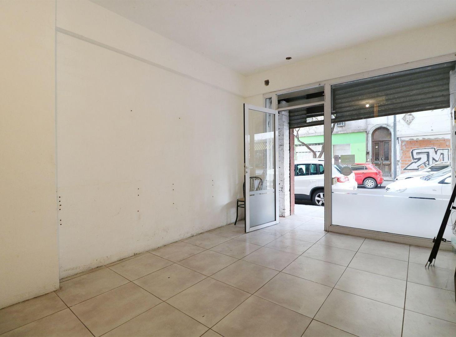 Foto de Venta Local comercial a la calle, en Balvanera, imagen 2