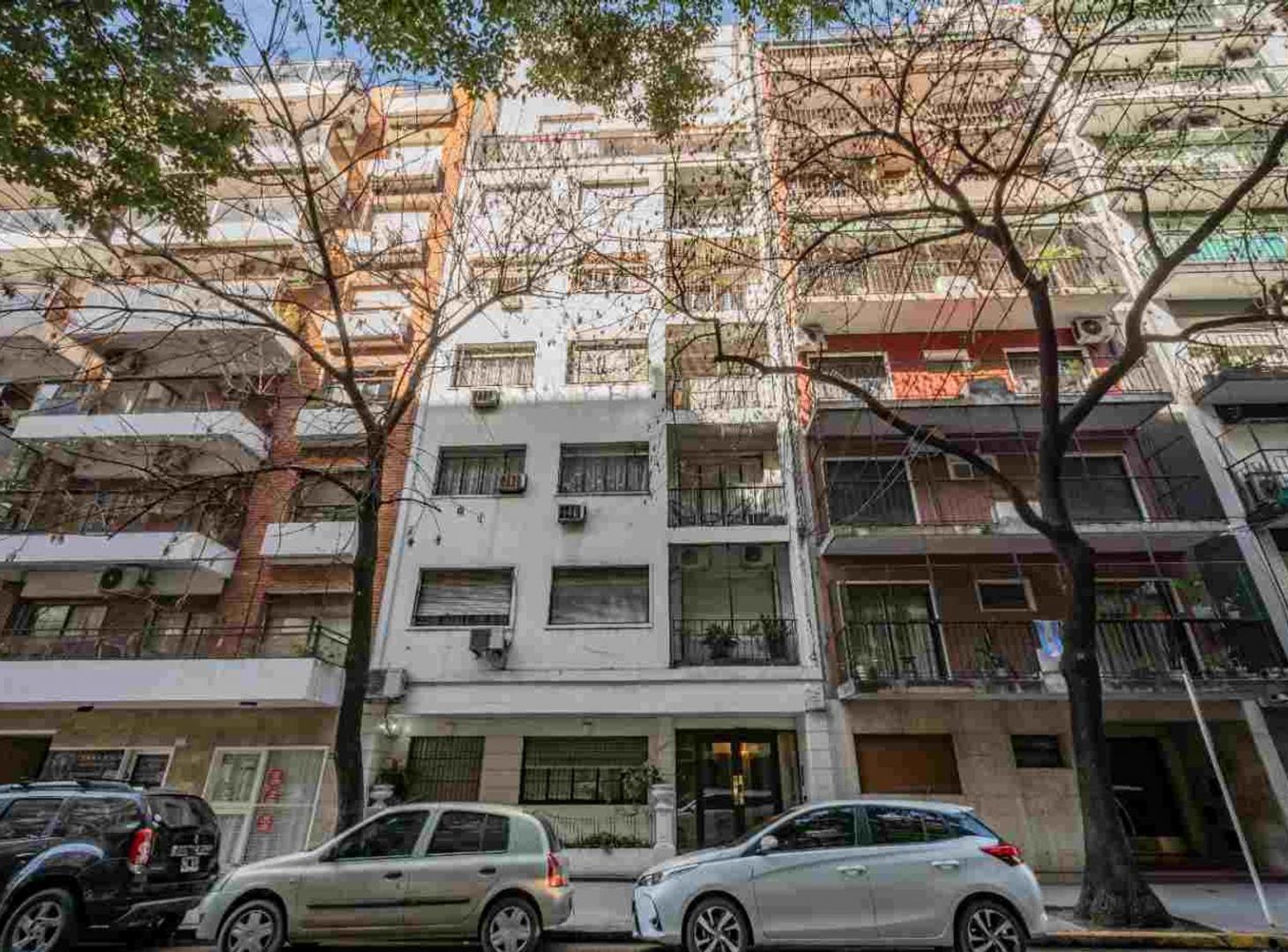 Foto de VENTA DEPARTAMENTO 4 AMB + DEPENDENCIA EN RECOLETA, imagen 2