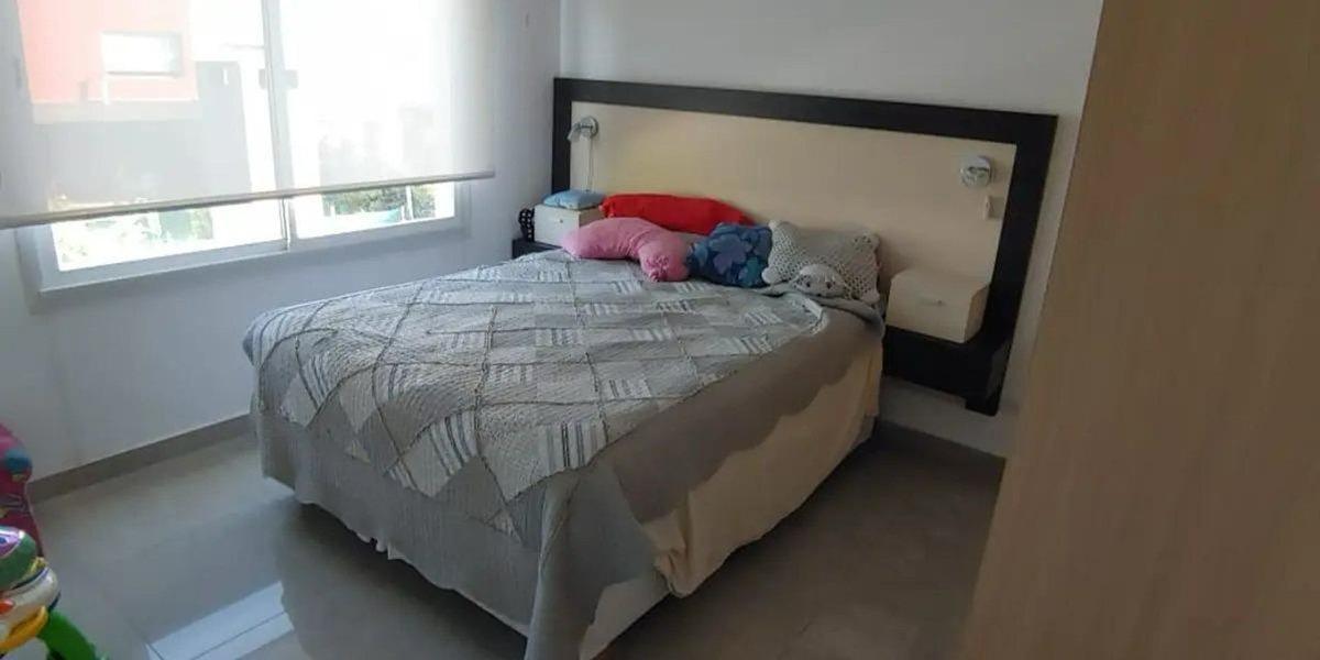 Foto de VENTA CASA 5 AMB C/PILETA B° LOS OLIVARES MALVINAS, imagen 4