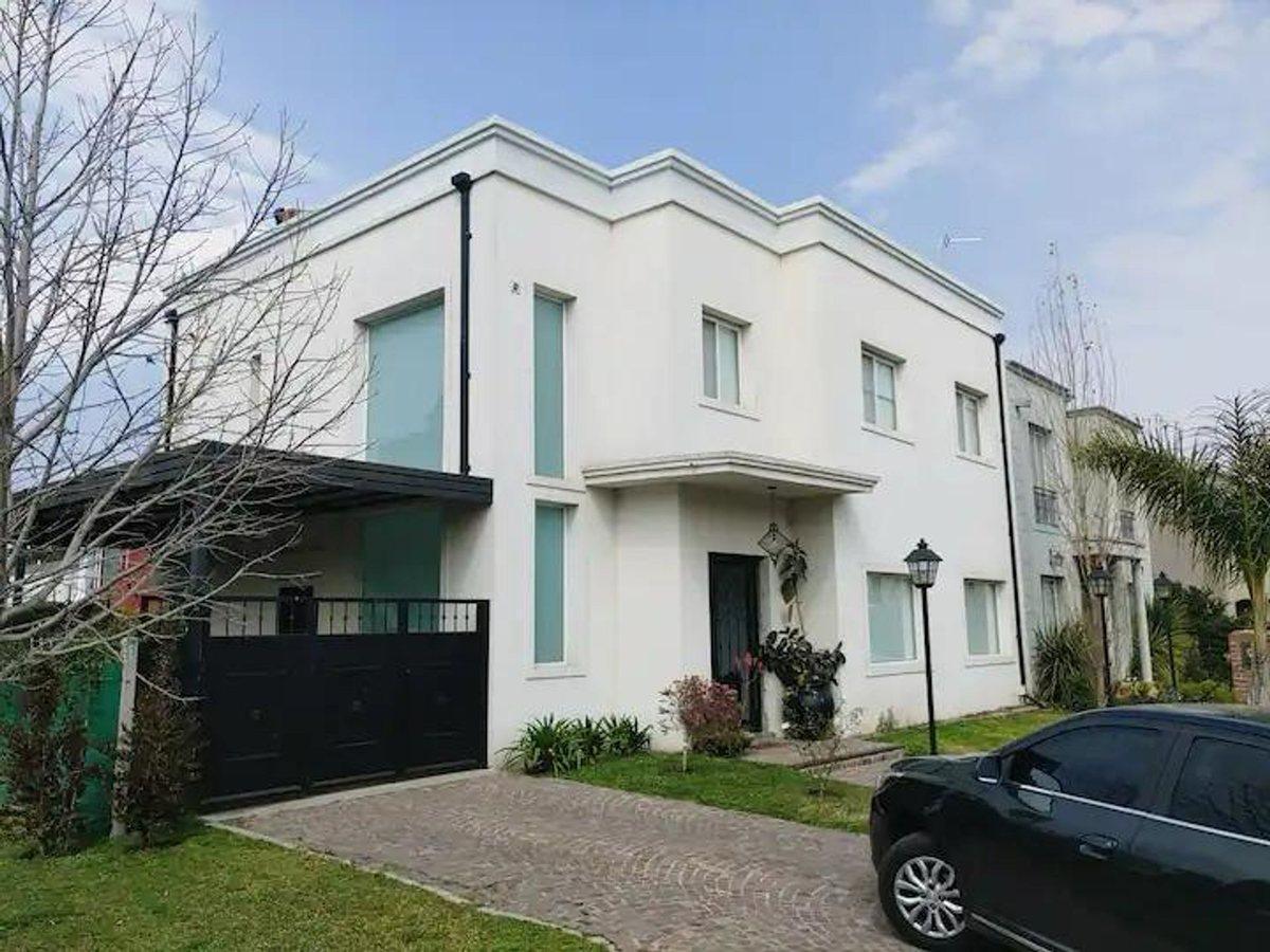 Foto de VENTA CASA 5 AMB C/PILETA B° LOS OLIVARES MALVINAS, imagen 3