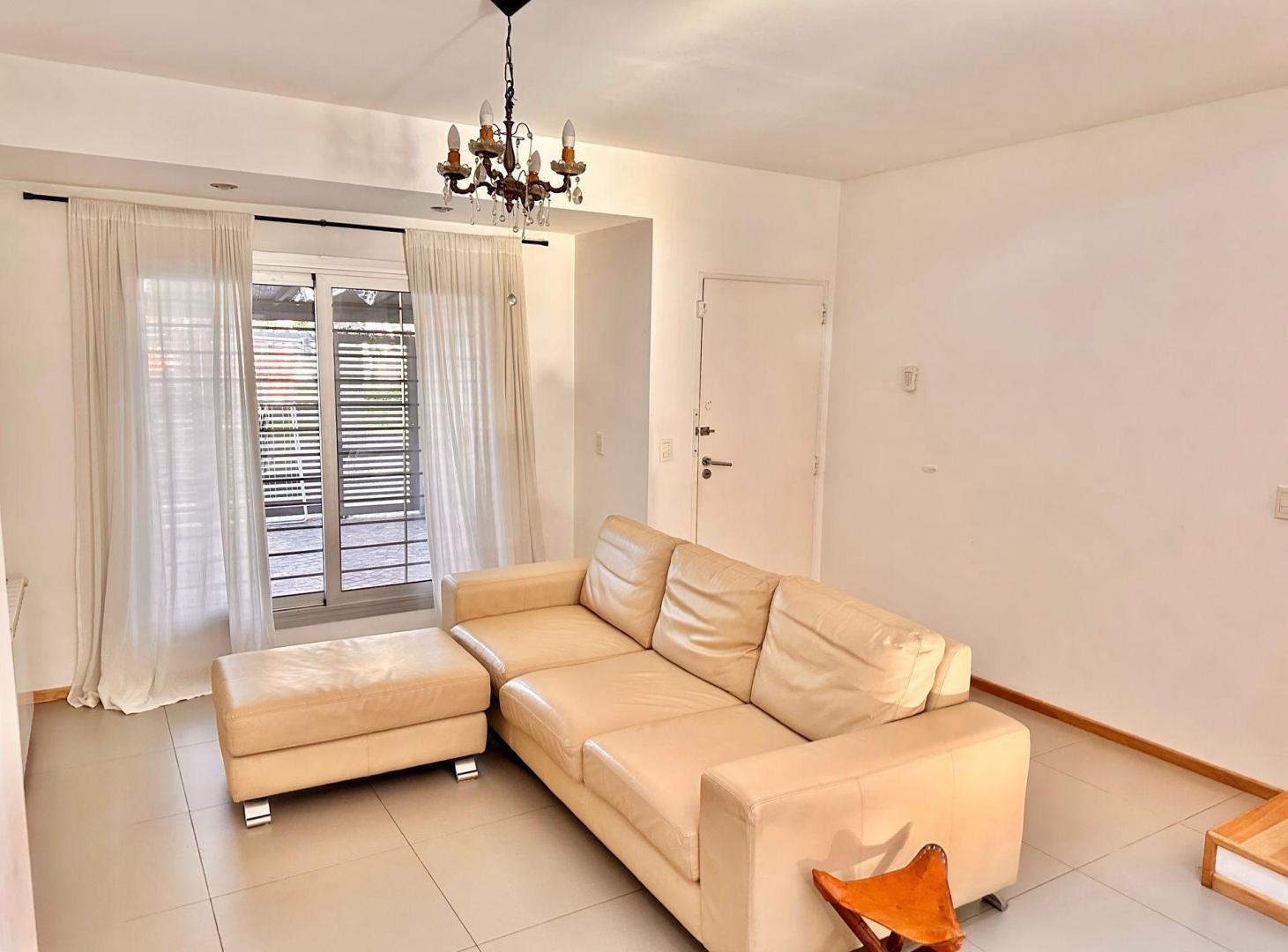 Foto de Alquiler Duplex 5 Amb Olivos Jardin, imagen 3
