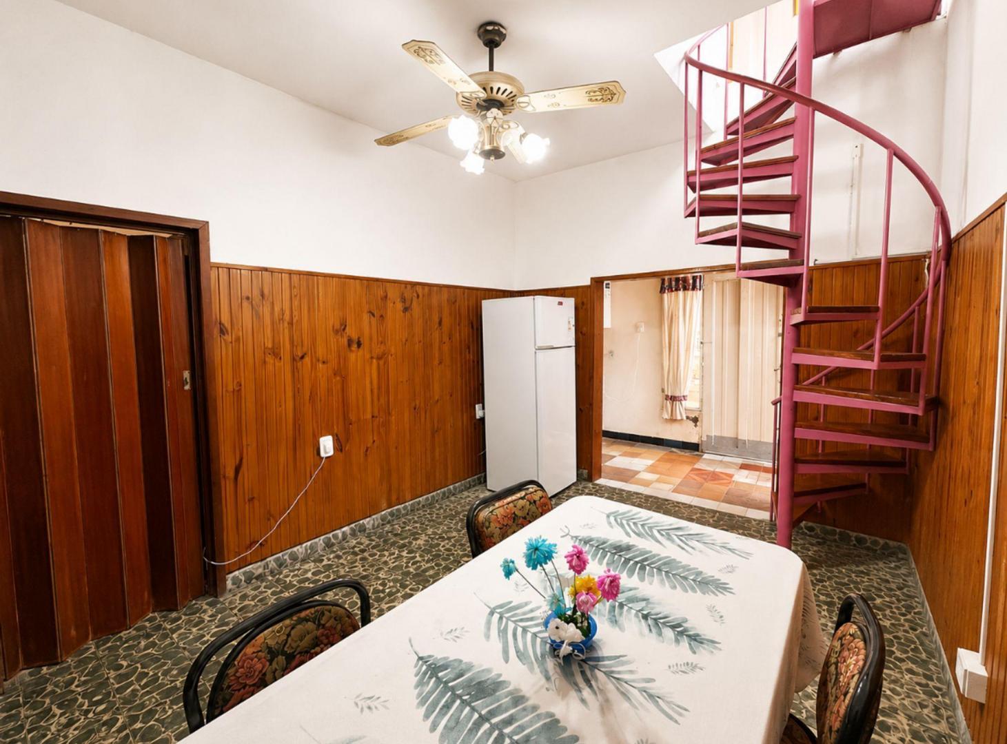 Foto de Venta Casa con Potencial para 2 Familias Lanús, imagen 1