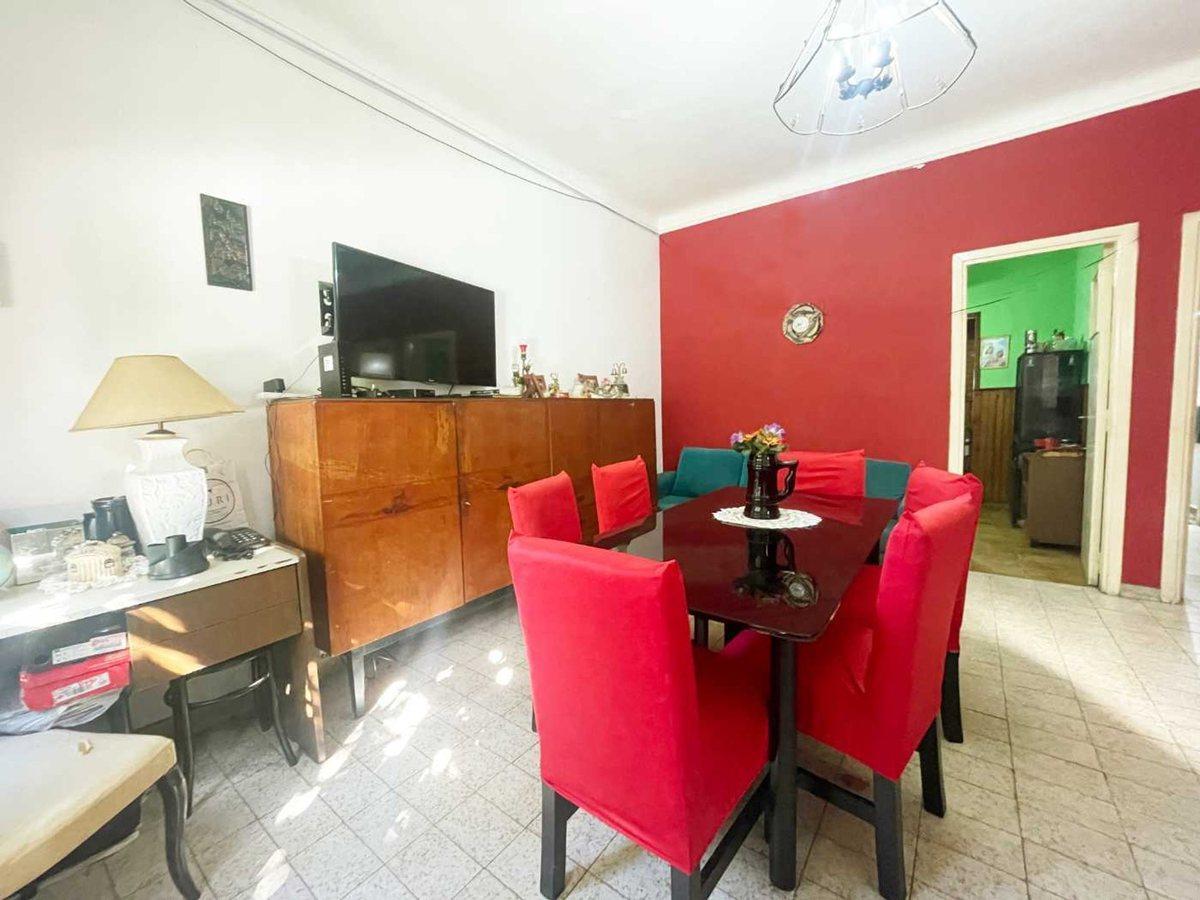 Foto de Venta casa 3 ambientes jardín terraza Ramos Mejía, imagen 2