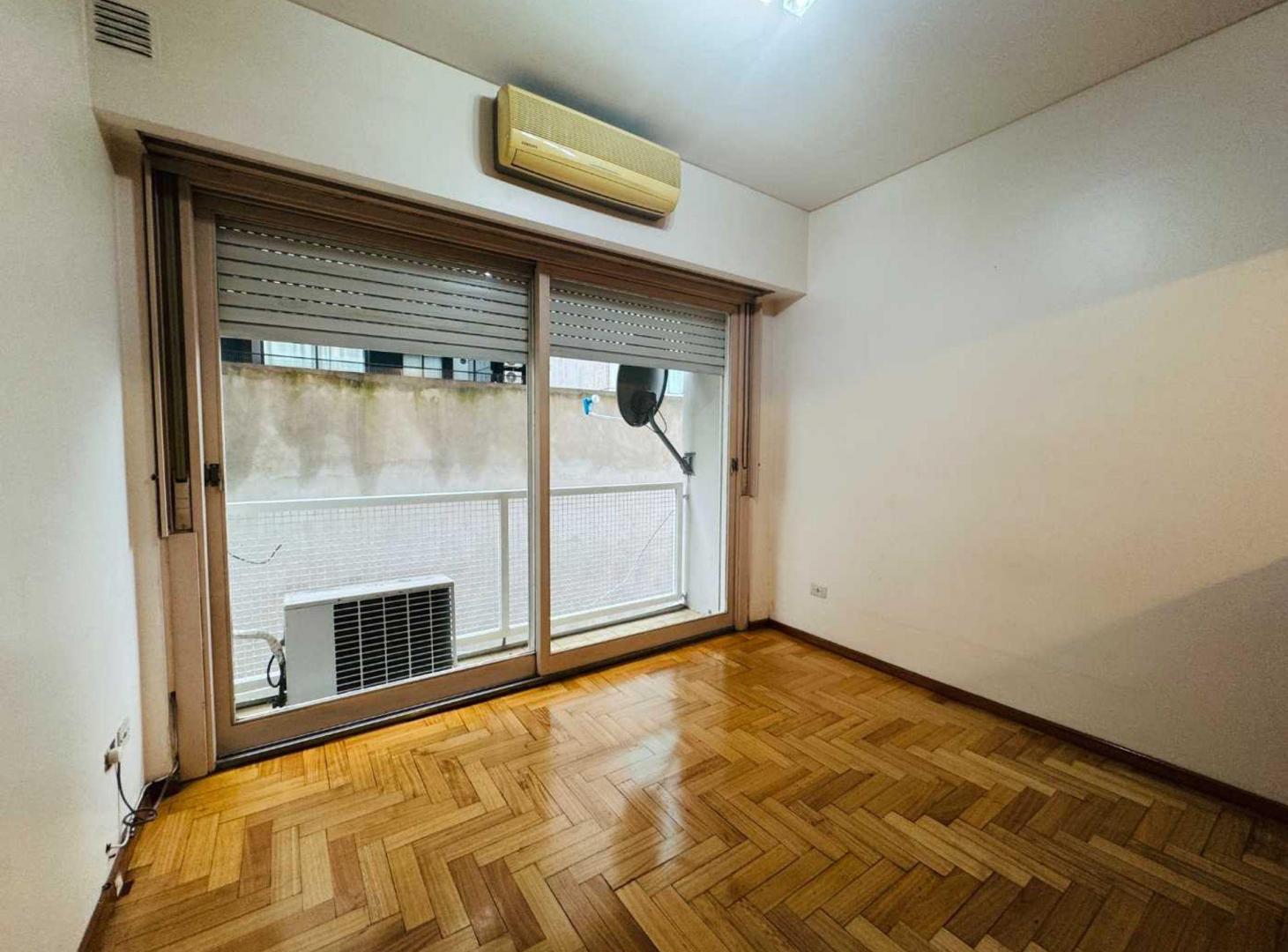 Foto de DEPARTAMENTO 2 AMB VENTA OLIVOS BALCON FRANCES, imagen 2