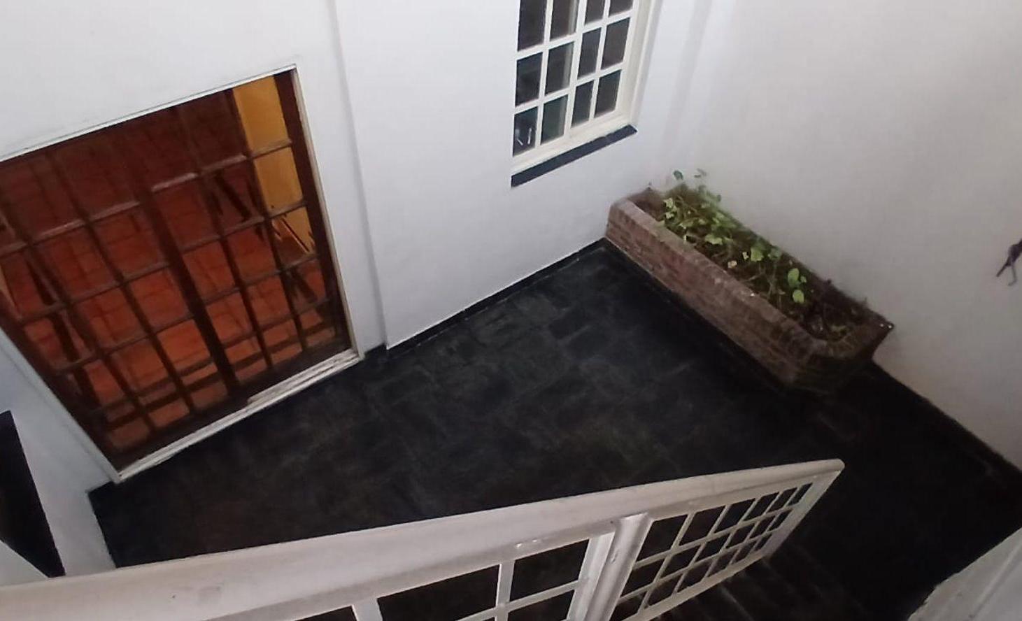Foto de PH DE 2 AMB CON PATIO Y TERRAZA PROPIA EN SAAVEDRA, imagen 3