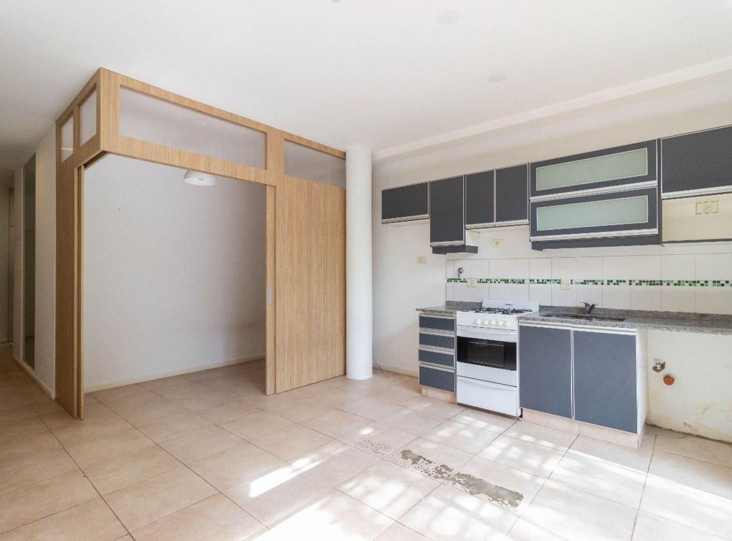 Foto de VENTA DEPTO 2 AMB LUMINOSO BALCON PILETA VTE LOPEZ, imagen 5