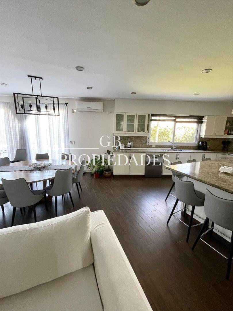 Foto de Venta de Casa 6 AMBIENTES en Ayres Plaza, 4 dormitorios, imagen 2