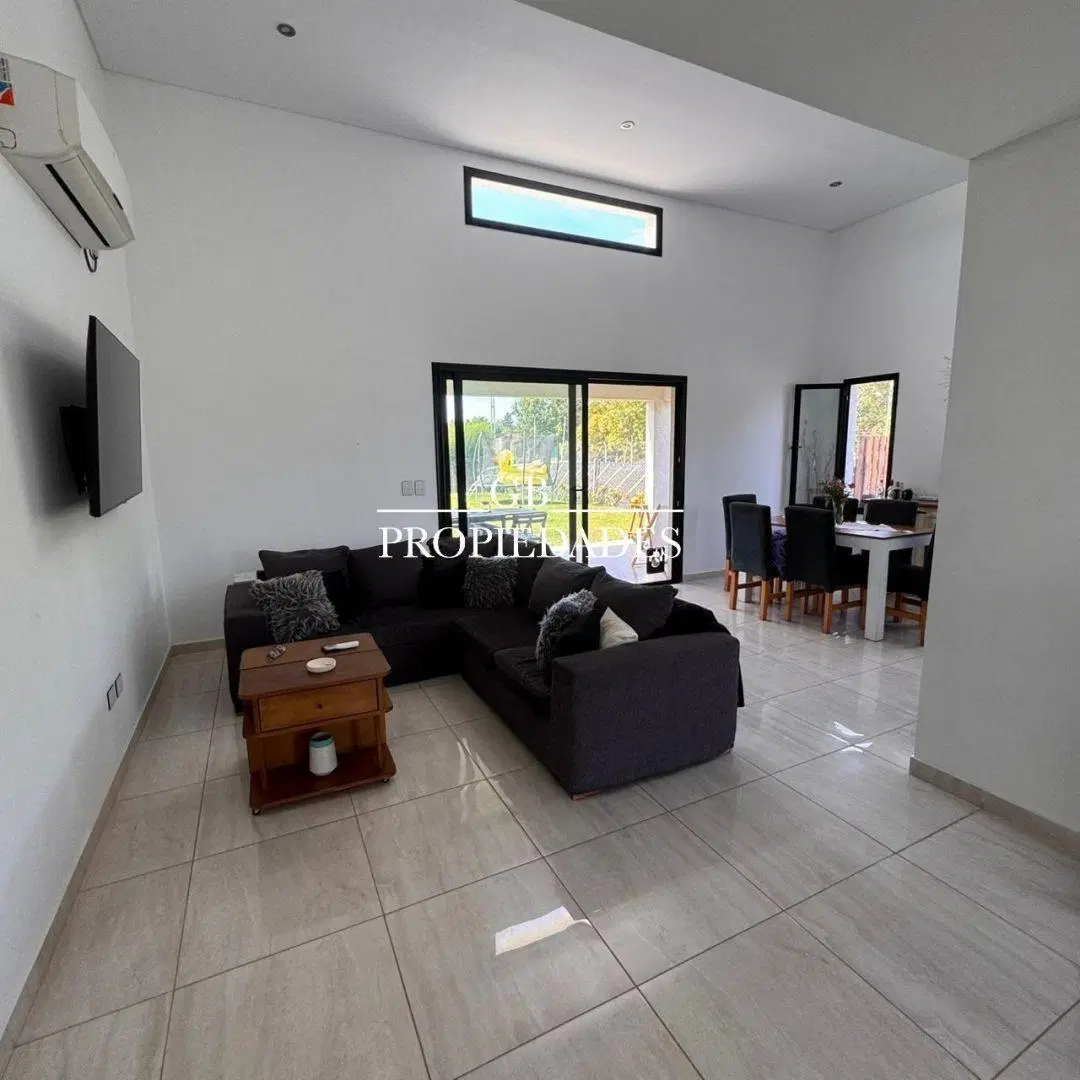 Venta de Casa en Santa Elisa, 4 dormitorios Pilar del Este 4