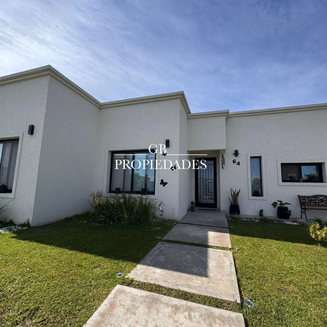 Venta de Casa en Santa Elisa, 4 dormitorios Pilar del Este 3