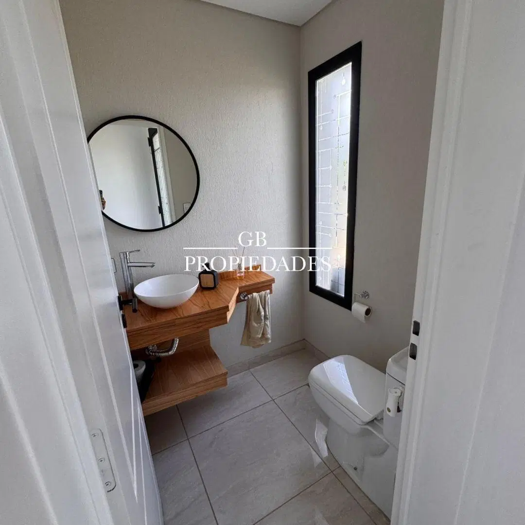 Venta de Casa en Santa Elisa, 4 dormitorios Pilar del Este 5