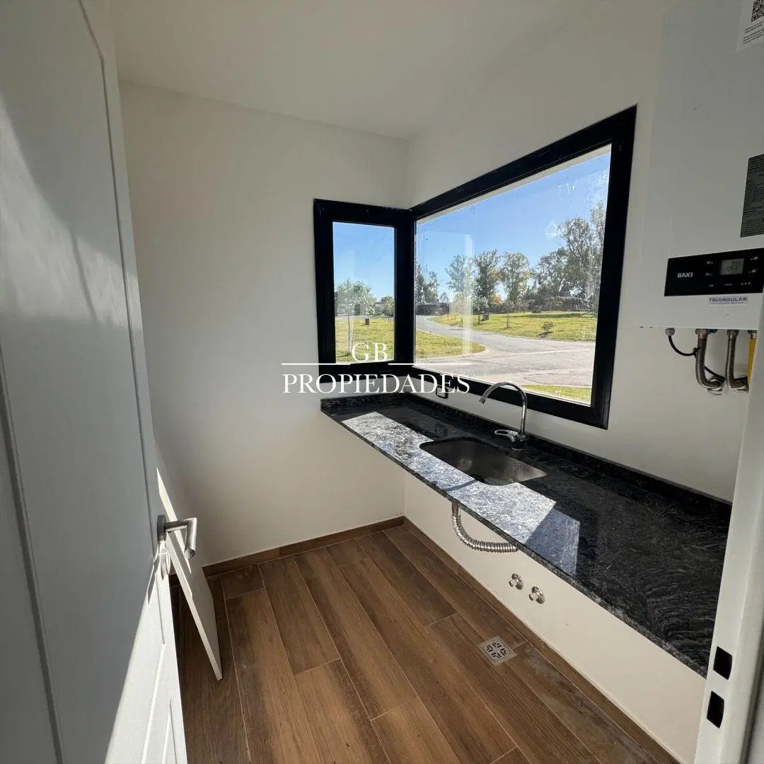 Casa en venta de 4 ambientes Santa Sofia, Pilar 4