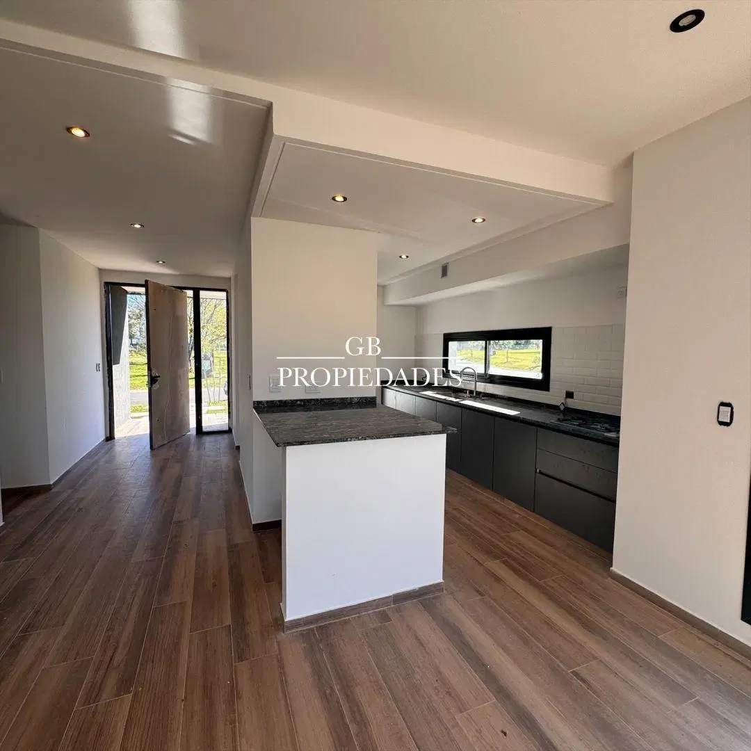 Casa en venta de 4 ambientes Santa Sofia, Pilar 5