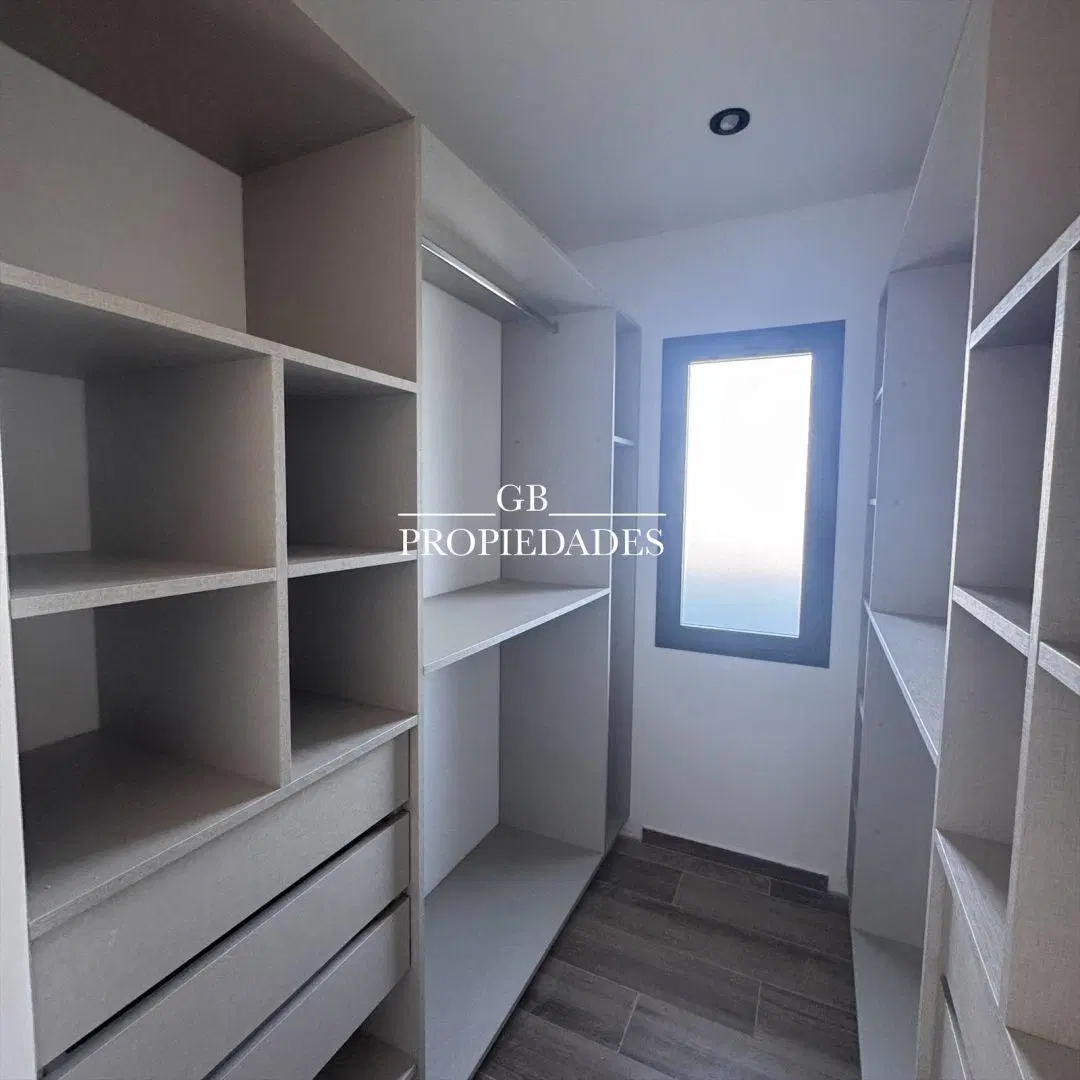 Casa en venta de 4 ambientes Santa Sofia, Pilar 3