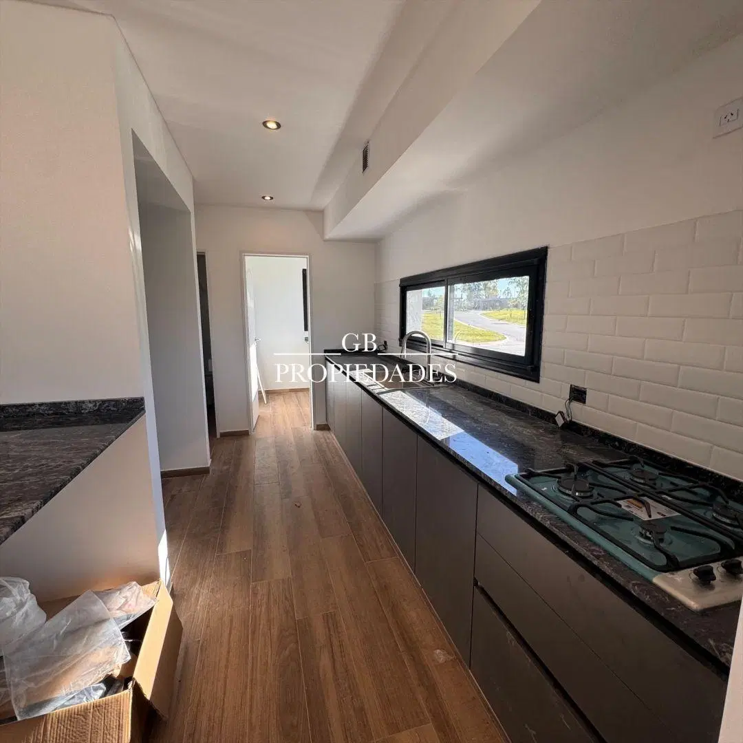 Casa en venta de 4 ambientes Santa Sofia, Pilar 2