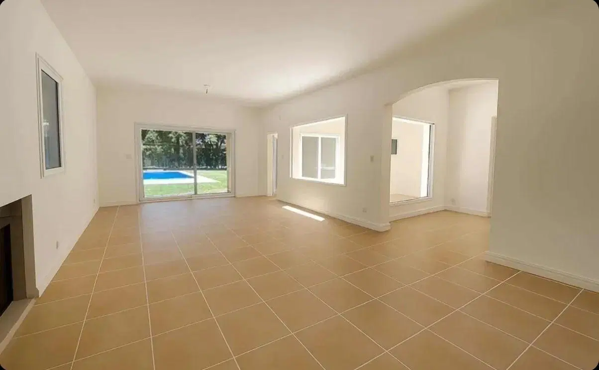 Alquiler de Casa 6 Ambientes en St. Mathews Village, Pilar 2