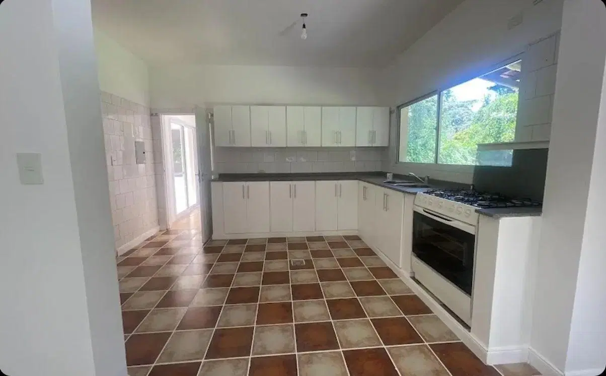 Alquiler de Casa 6 Ambientes en St. Mathews Village, Pilar 8
