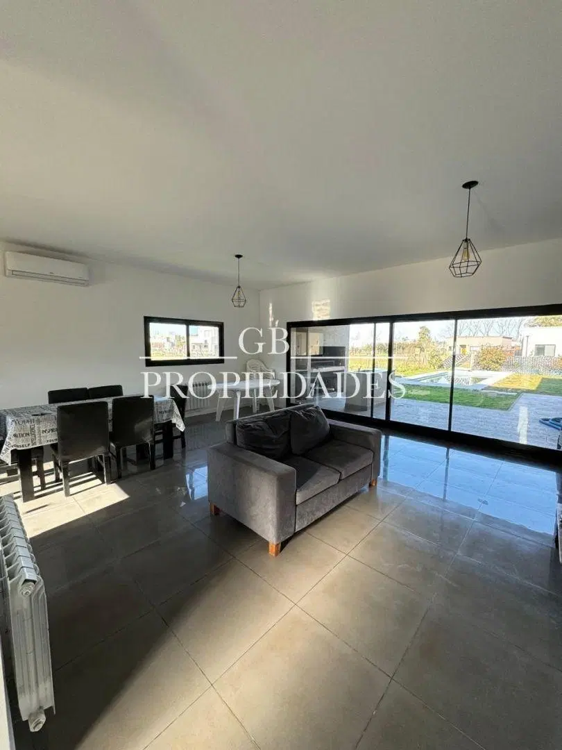 Venta de Casa 4 AMBIENTES en Pilar del Este / San Ramón 3
