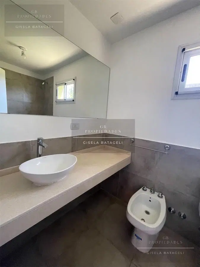 Casa, alquiler, 3 dormitorios, Santa Elena, Pilar del Este 1