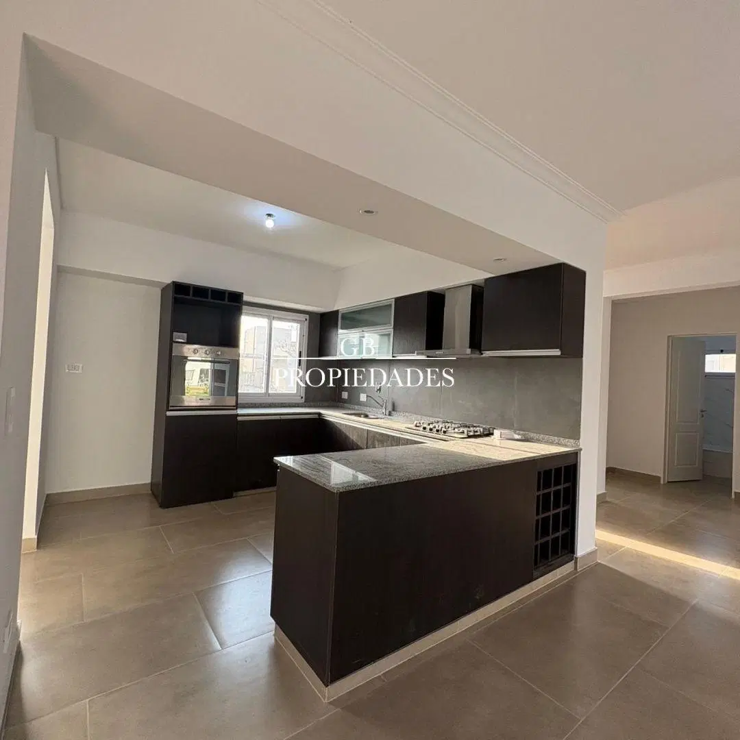Venta de Casa 4 Ambientes en Santa Emilia, Pilar 2