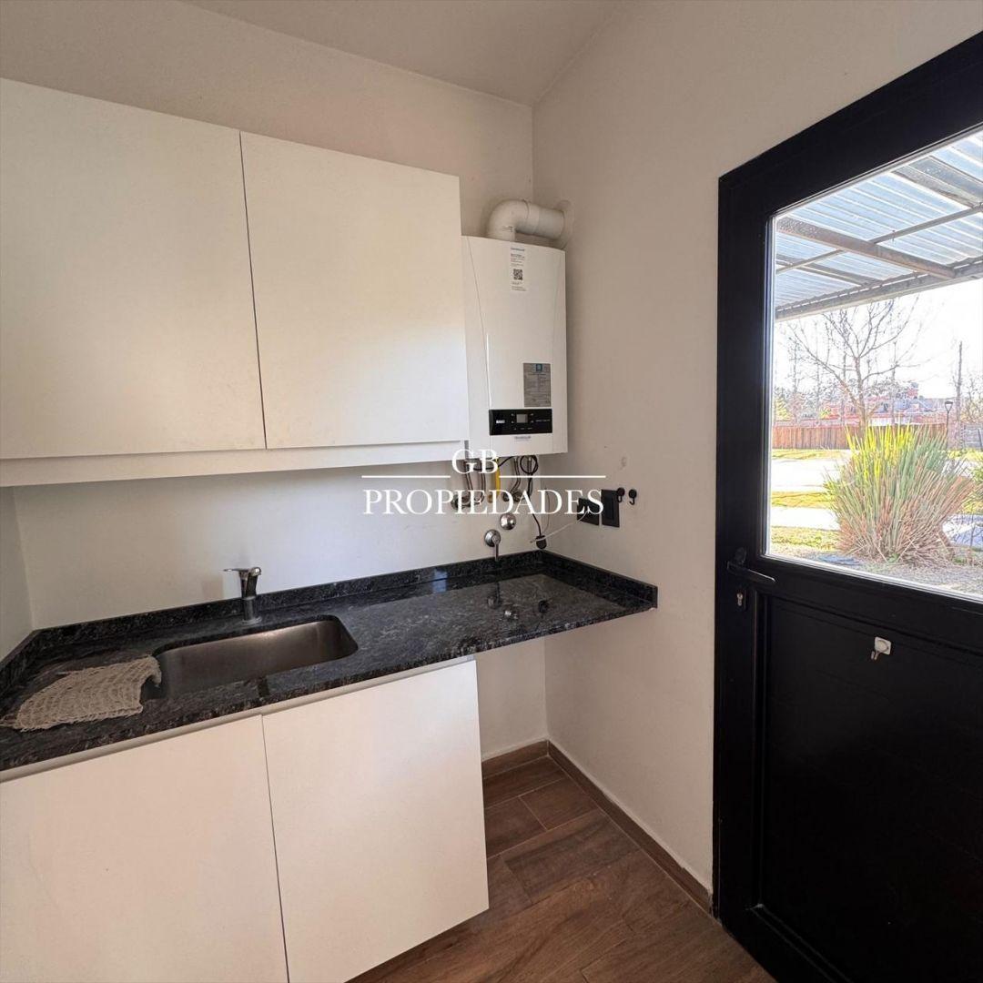 Foto de Venta de Casa 5 ambientes en Pilar Lagoon, Pilar, imagen 4