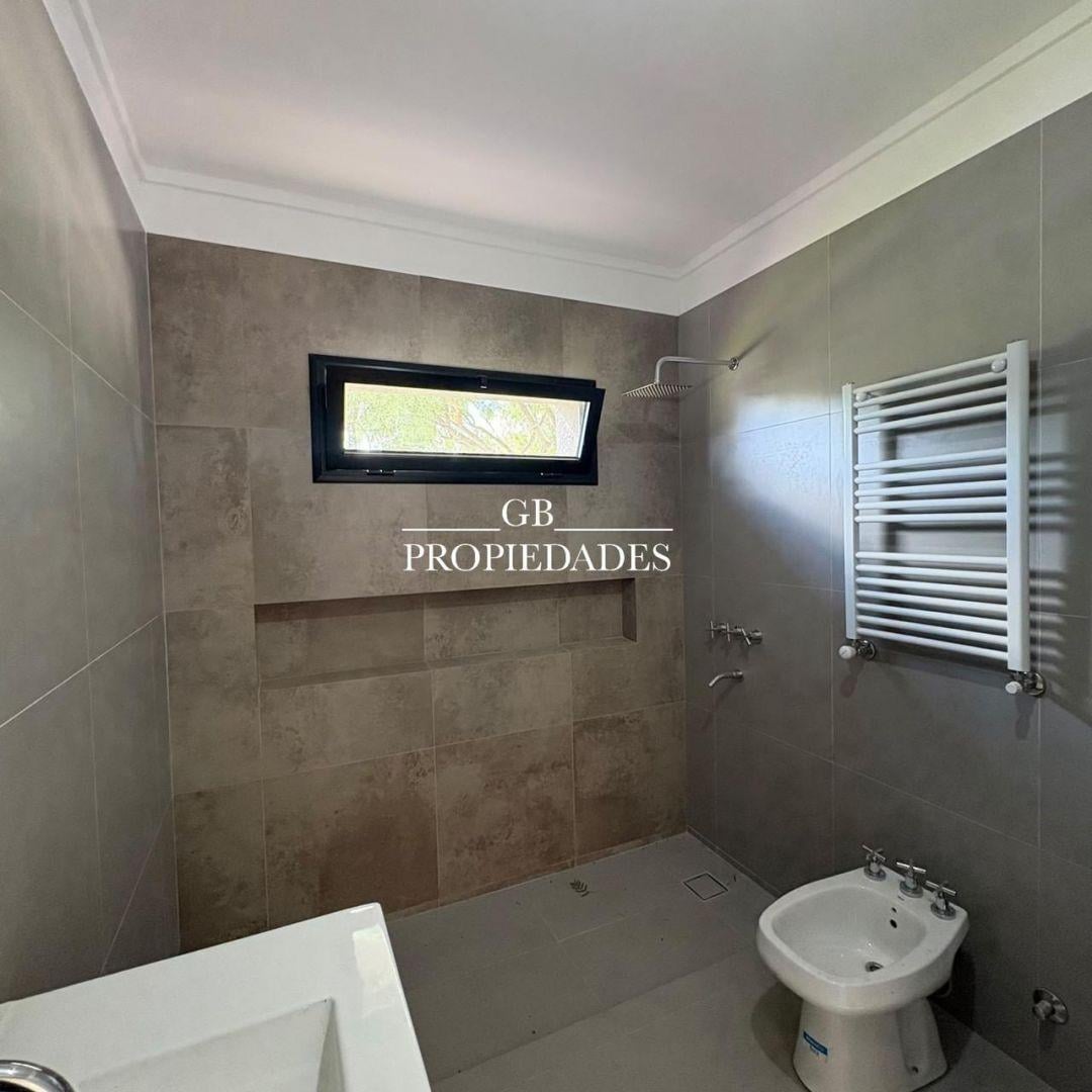 Foto de Venta de Casa 4 Ambientes en San Ramón, Pilar, imagen 3