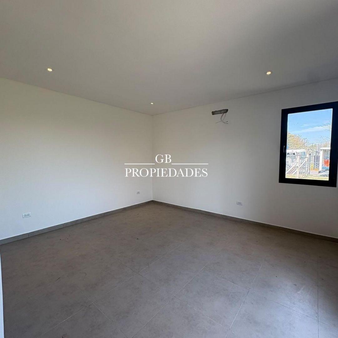 Foto de Venta de Casa 5 Ambientes en Santa Lucia, Pilar, imagen 3