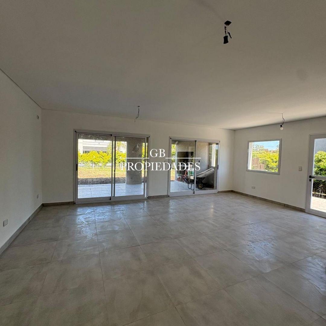 Foto de Venta de Casa 4 Ambientes en Santa Emilia, Pilar, imagen 2