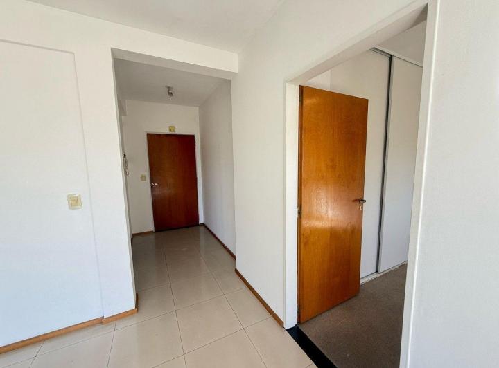 Hermoso departamento 2 amb. con mucha luz 4