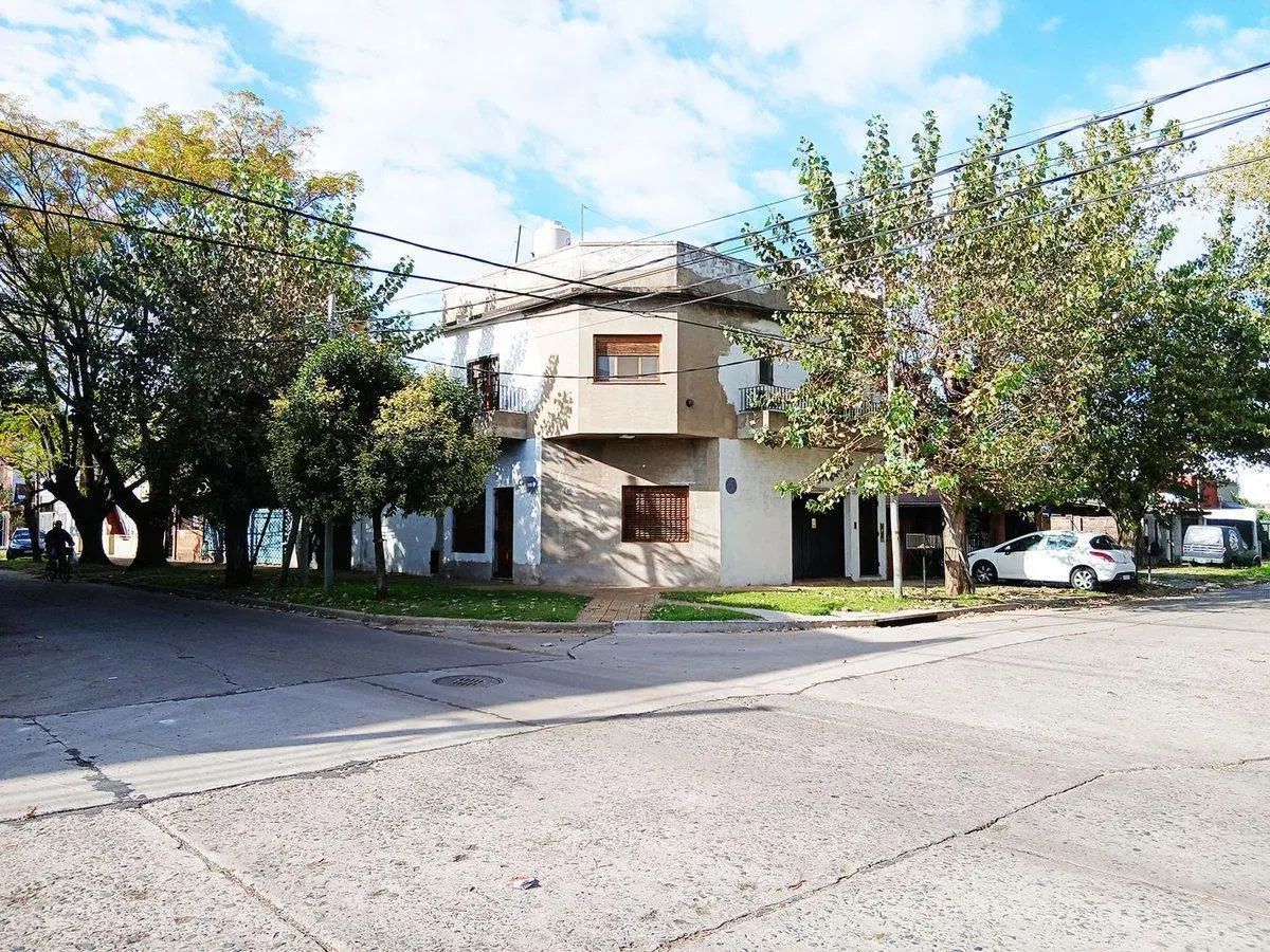 Venta en bloque  PB y PA c/cocheras Impecable!! 4