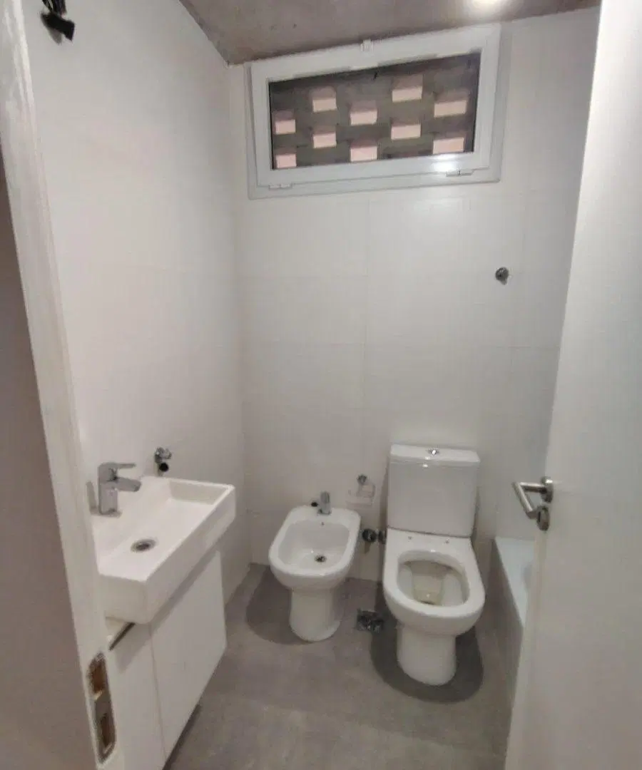 Dpto de 3 ambientes con amplio balcón al frente 2
