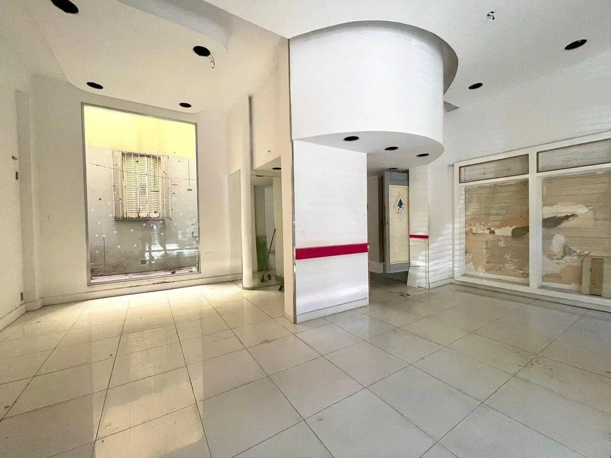 VENDE LOCAL COMERCIAL 70 m2 CUB FLORES 2